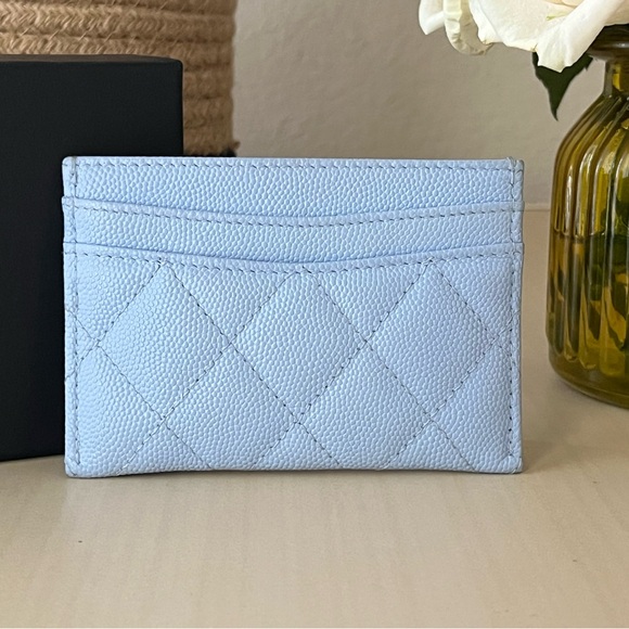 SOLD ‼️ Chanel Caviar Card Case - Picture 3 of 8